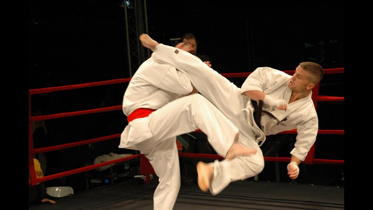 Zwei Karatekas aus dem ASV kämpfen international
